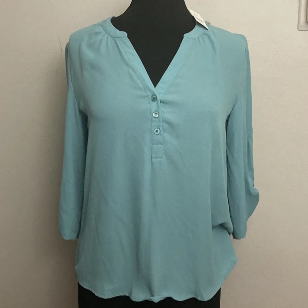 10-4 New York Company Top Semi Sheer Small NWT  blue